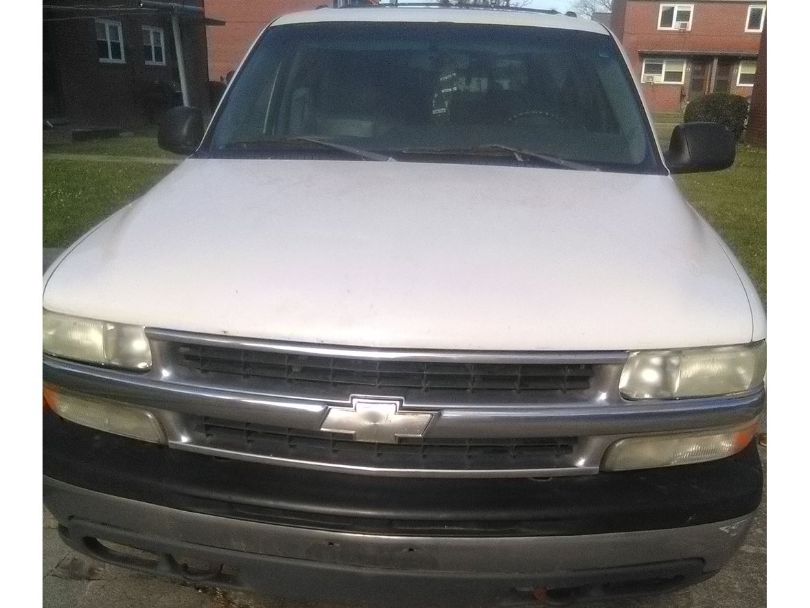 2003 Chevrolet Suburban for Sale by Owner in Kinston, NC 28501