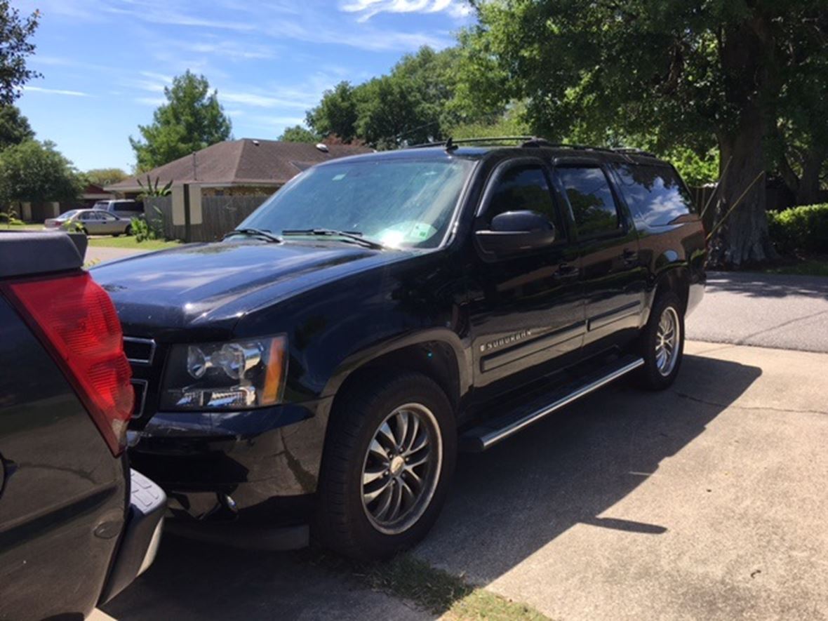 2007 Chevrolet Suburban for sale by owner in Broussard