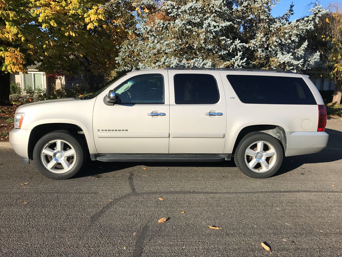 2007 Chevrolet Suburban for sale by owner in Aurora