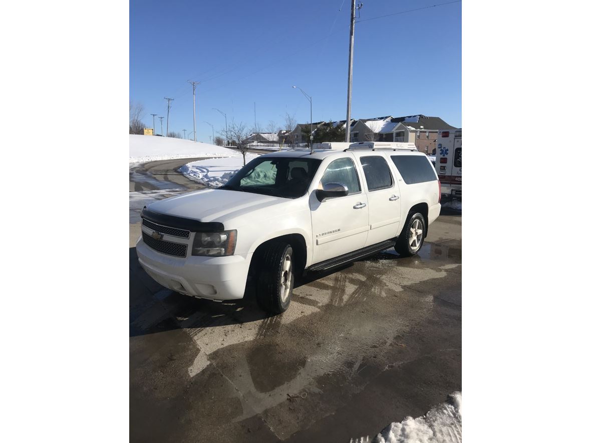 2007 Chevrolet Suburban for sale by owner in Omaha