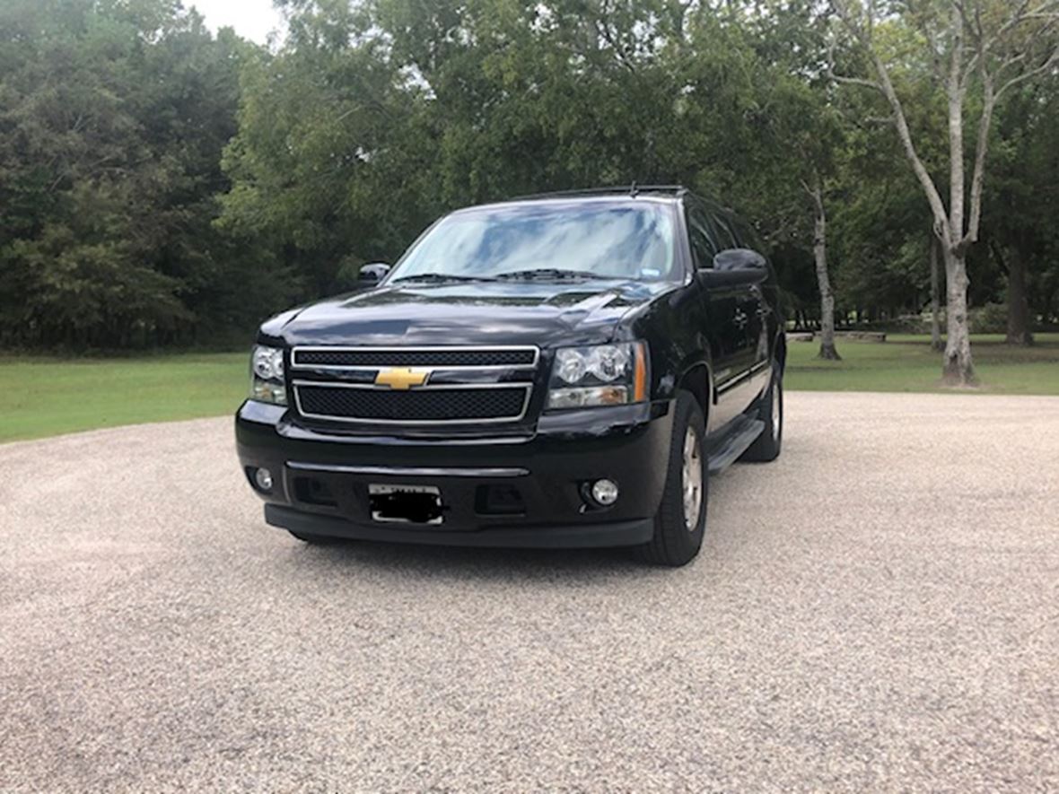 2012 Chevrolet Suburban for sale by owner in Houston