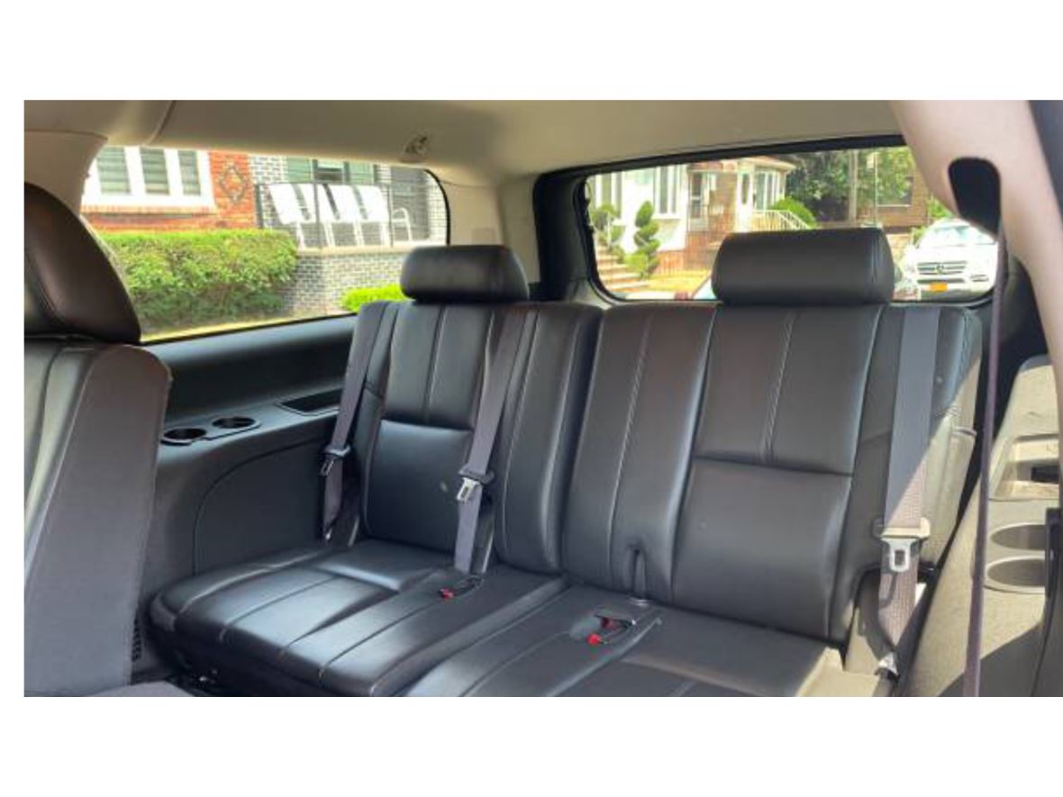 2013 Chevrolet Suburban for sale by owner in Bronx