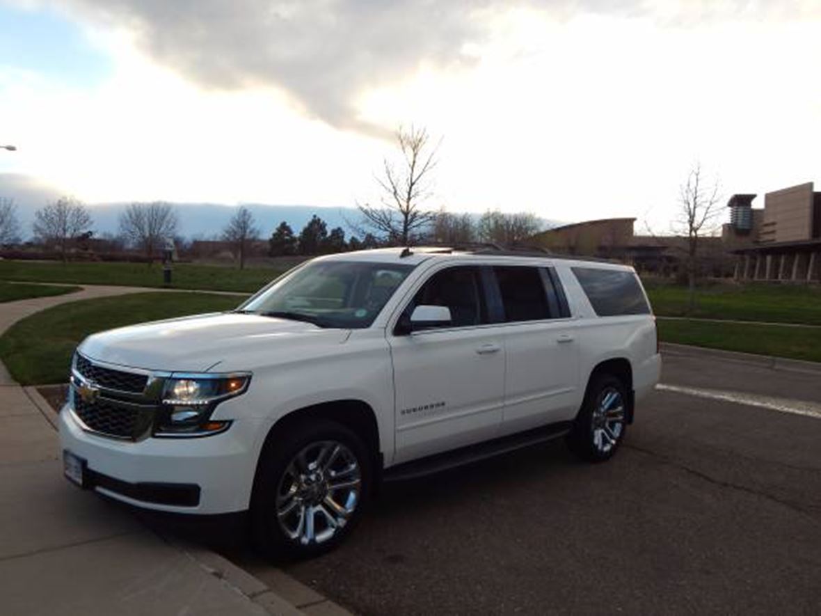 2015 Chevrolet Suburban for sale by owner in Aurora