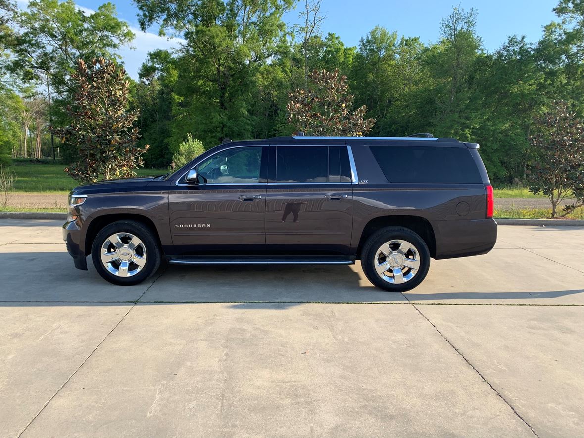 2015 Chevrolet Suburban for sale by owner in Livingston