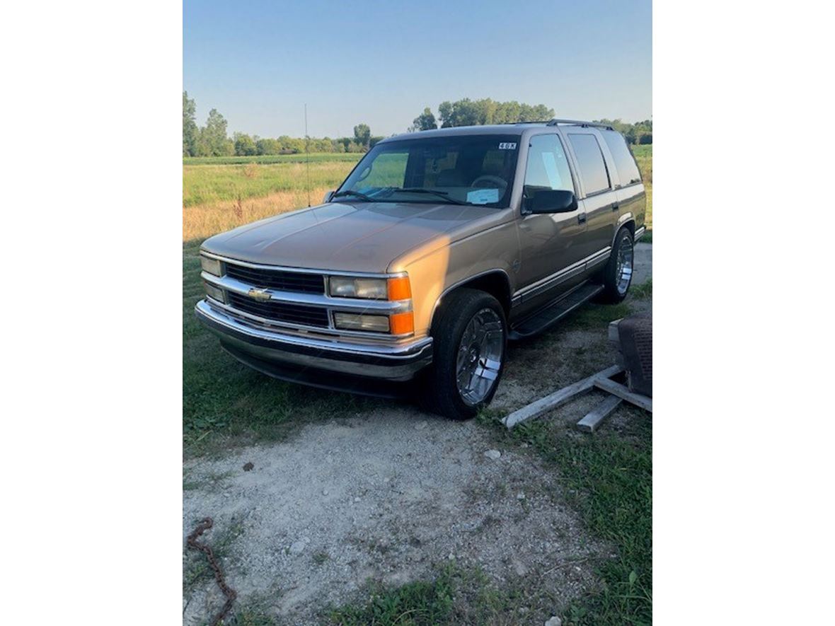 1999 Chevrolet Tahoe for sale by owner in Ray