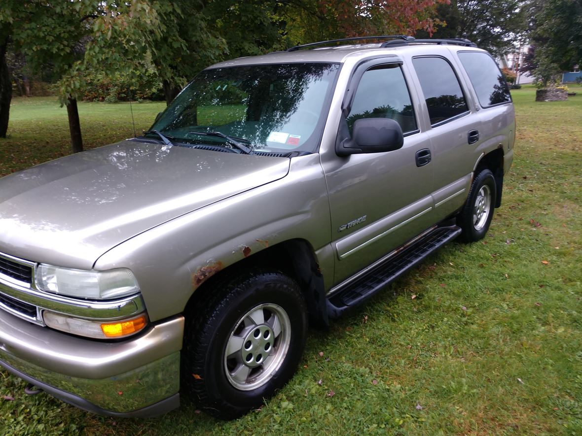 2000 Chevrolet Tahoe for sale by owner in Johnstown