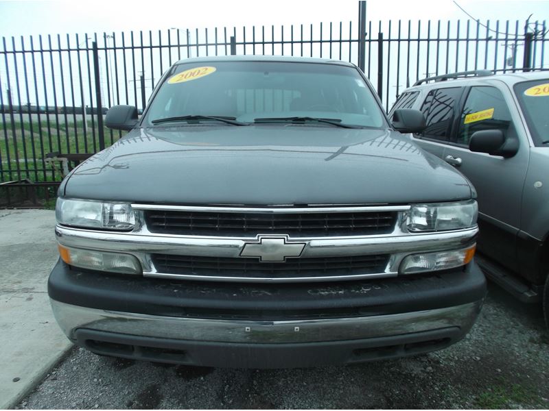 2002 Chevrolet Tahoe for sale by owner in Harvey