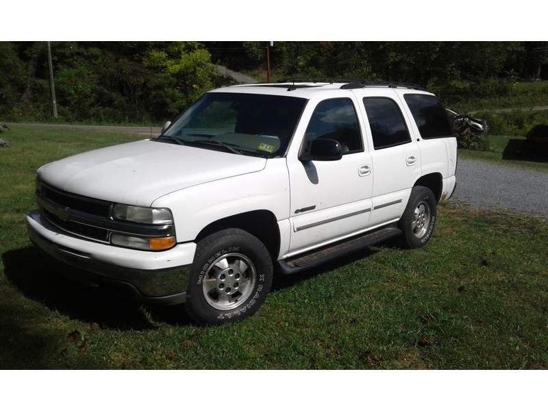 2002 Chevrolet Tahoe for sale by owner in Fayetteville