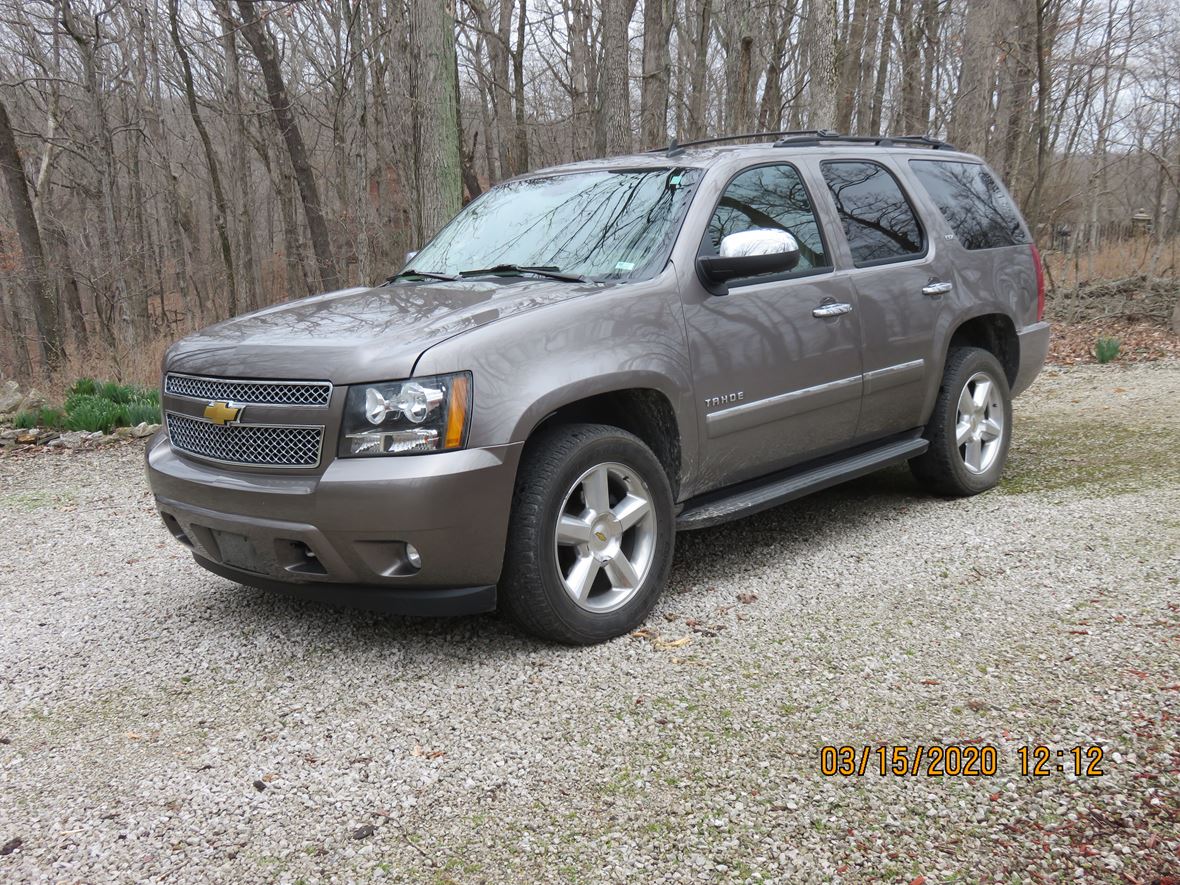 2012 Chevrolet Tahoe ltz for Sale by Owner in Defiance, MO 63341