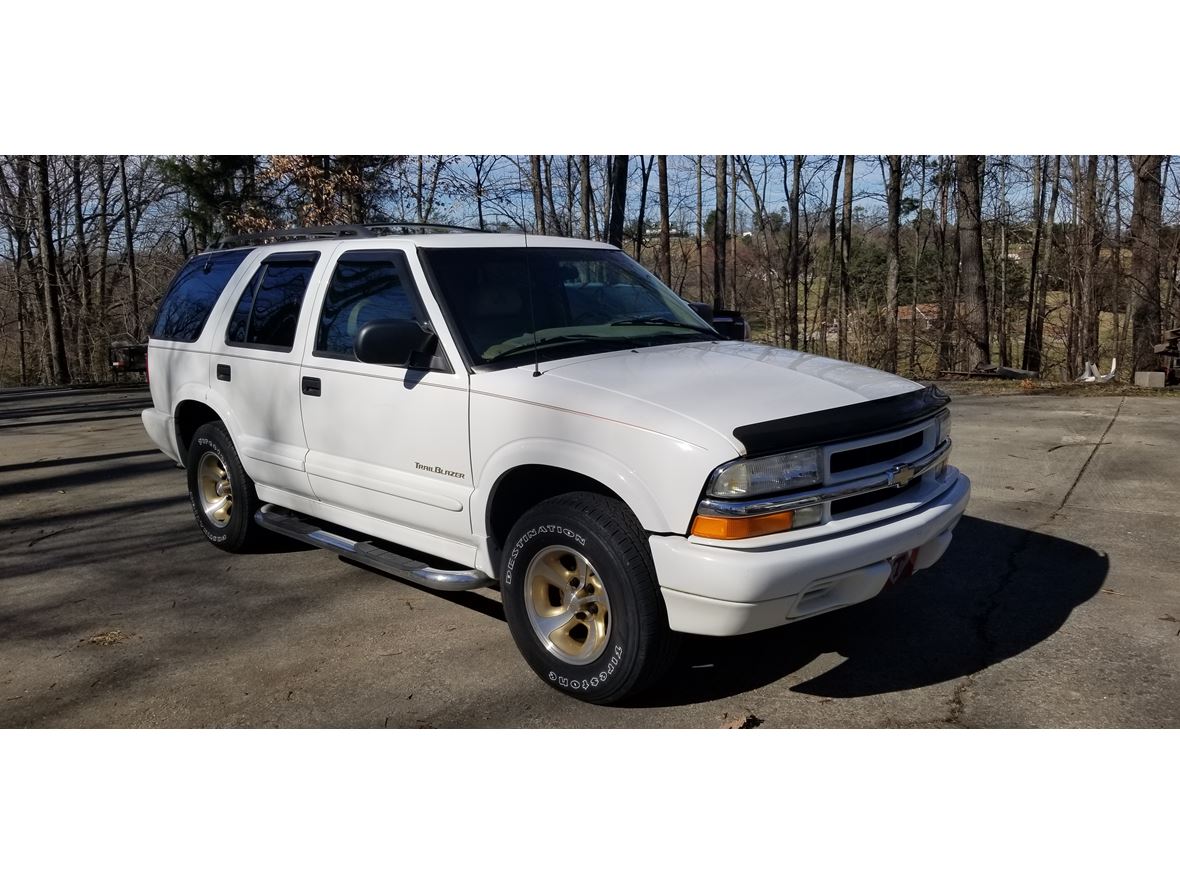 2001 Chevrolet Trailblazer for sale by owner in Knoxville