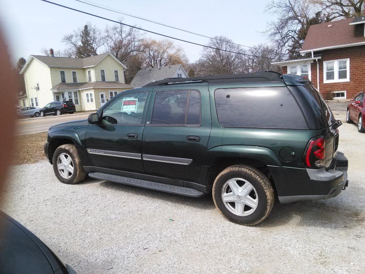 2002 Chevrolet TrailBlazer EXT for sale by owner in Winthrop Harbor