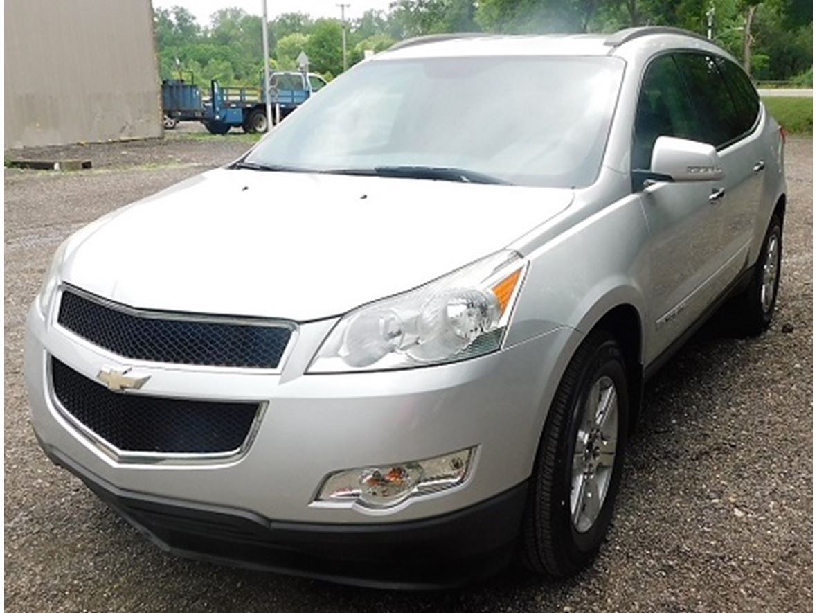 2009 Chevrolet Traverse for sale by owner in Niles