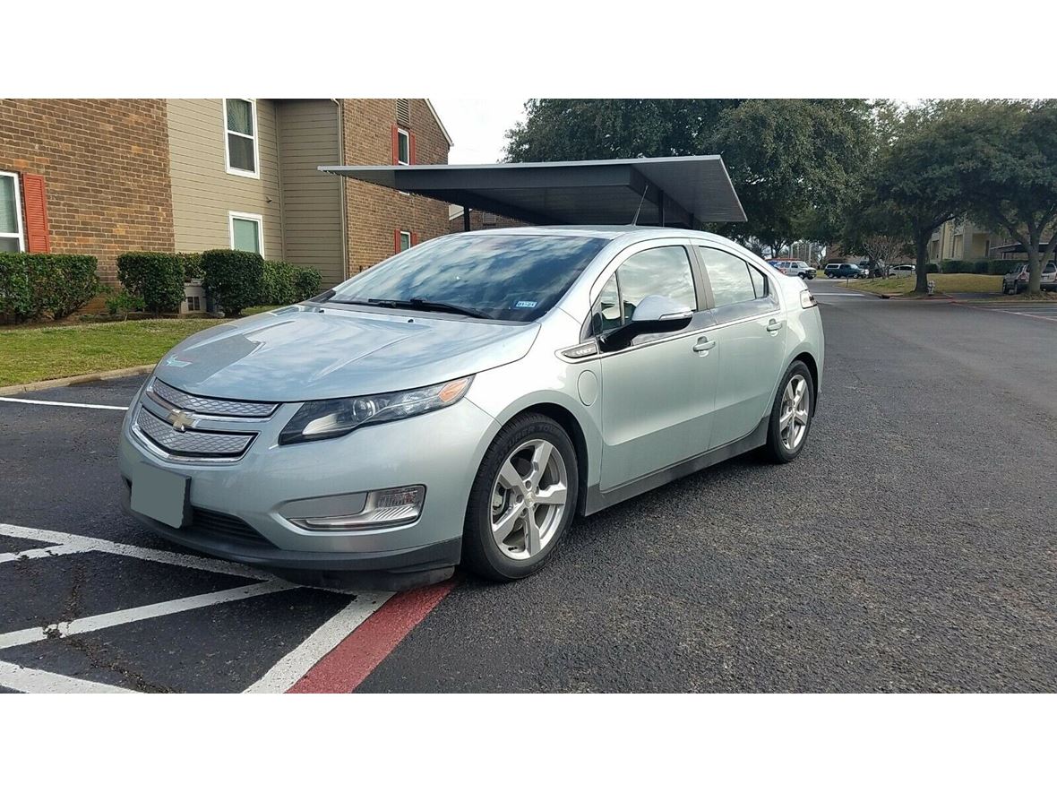 2013 Chevrolet Volt for sale by owner in Dallas
