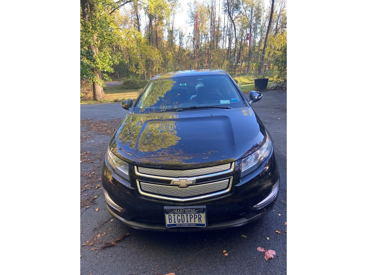 2014 Chevrolet Volt for sale by owner in Chester