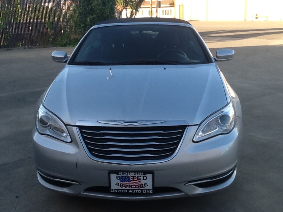 2012 Chrysler 200 for sale by owner in Hayward