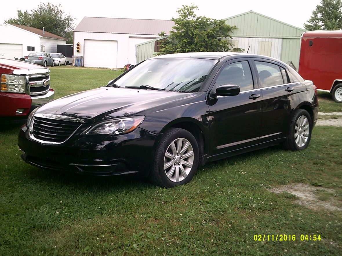 2013 Chrysler 200 for Sale by Owner in Greenfield, IN 46140