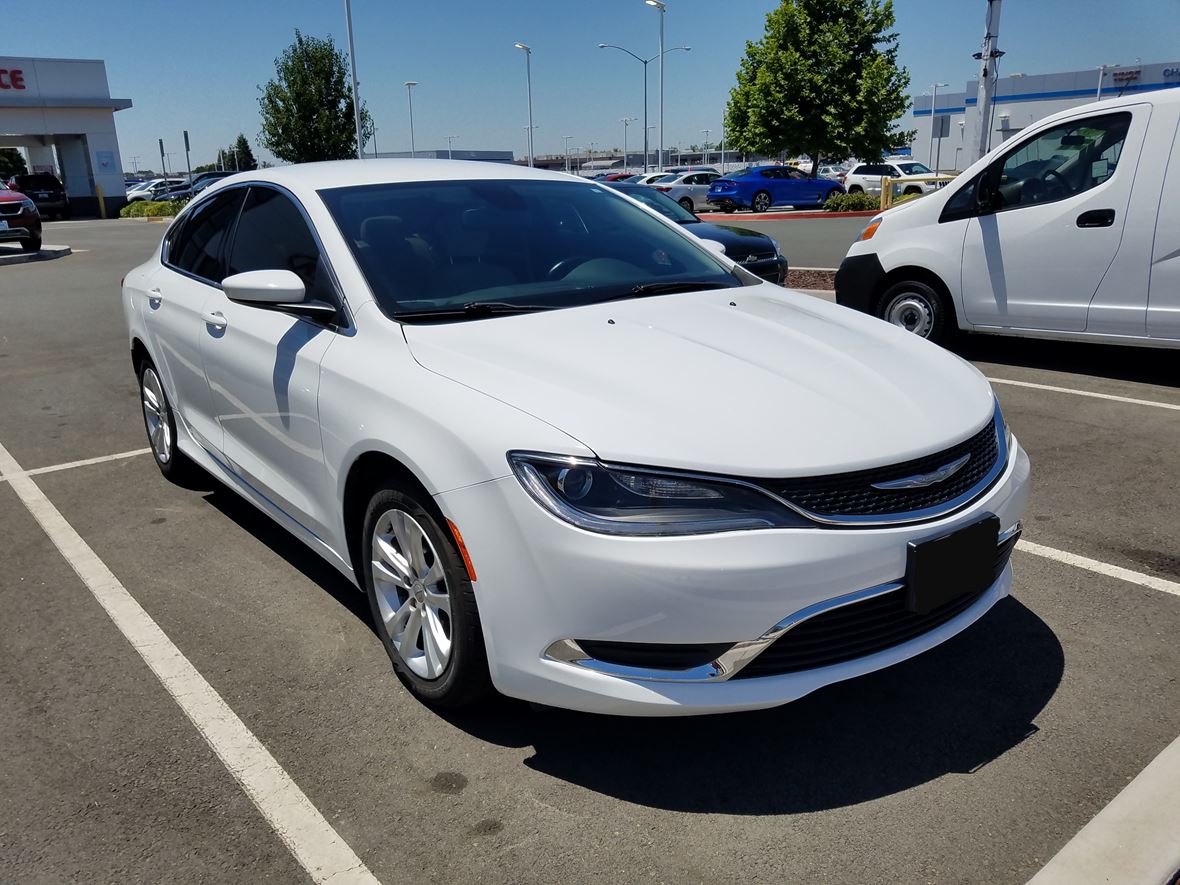 2015 Chrysler 200 for Sale by Owner in Linden, CA 95236
