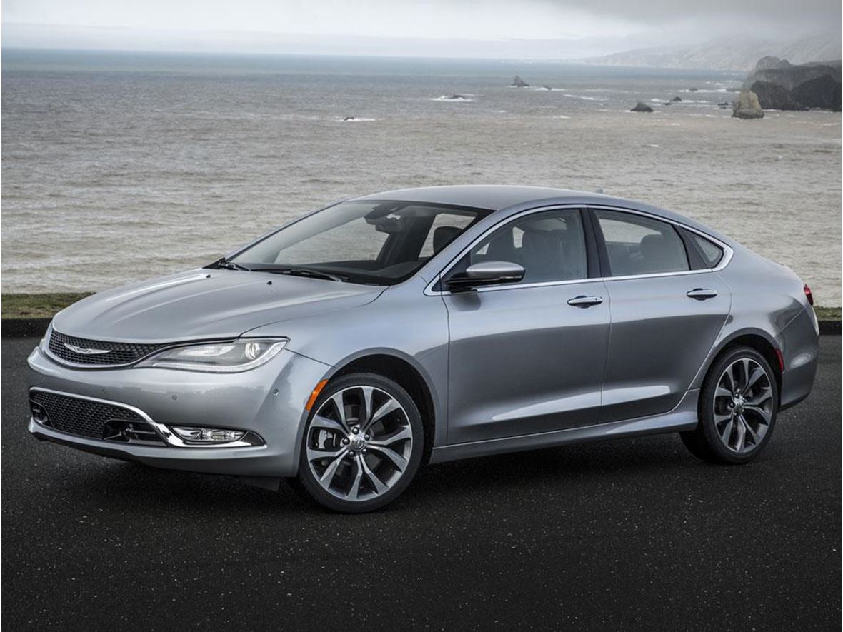 2015 Chrysler 200 S for Sale by Owner in Tipp City, OH 45371