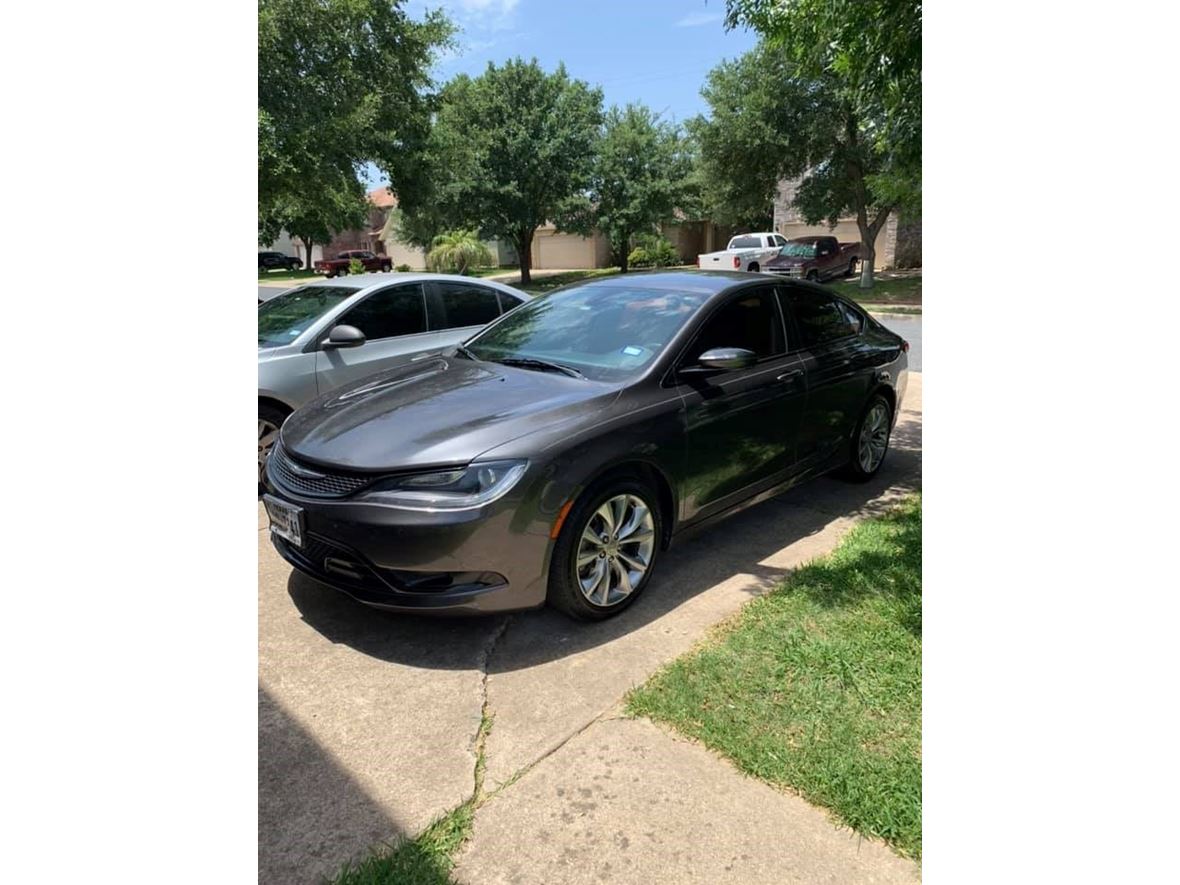 2015 Chrysler 200s for sale by owner in Round Rock