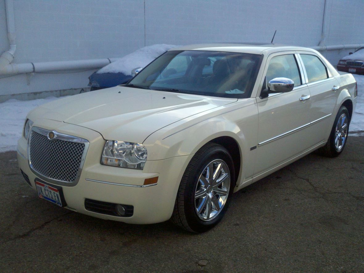 2008 Chrysler 300 for sale by owner in Buffalo