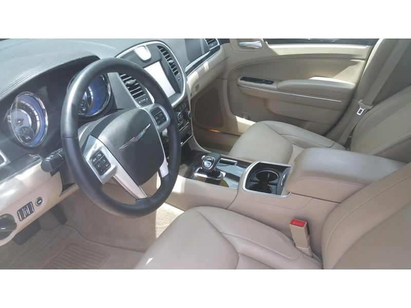 2014 Chrysler 300 for sale by owner in GREENVILLE