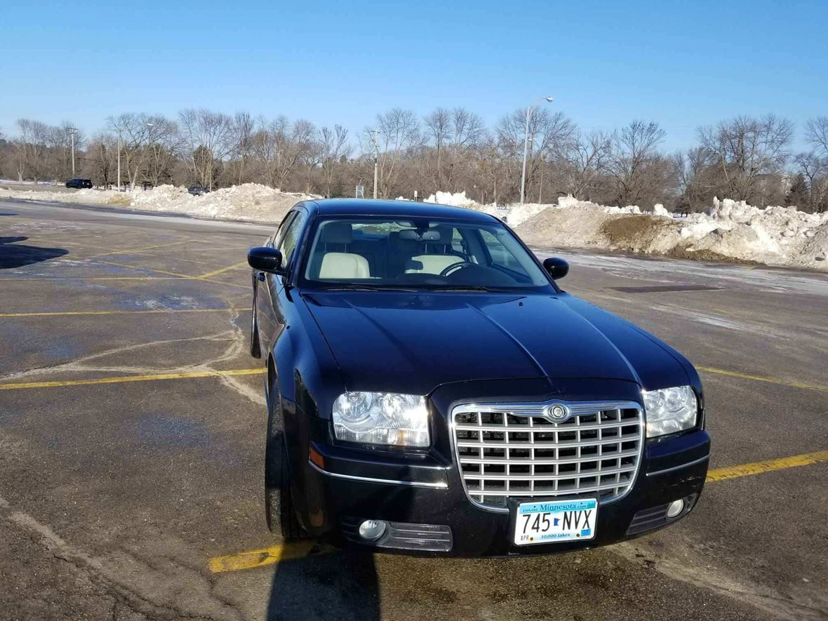 2007 Chrysler 300 Touring limited for sale by owner in Rochester