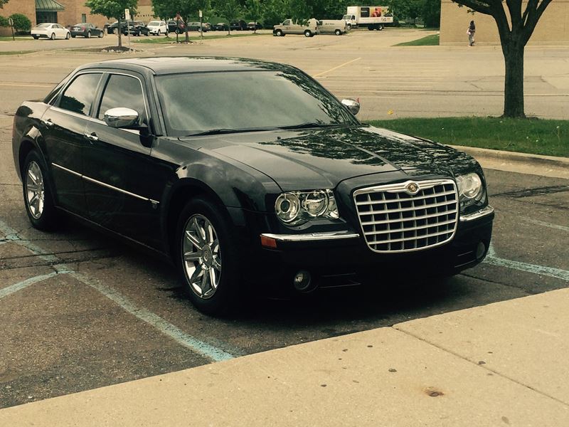 2005 Chrysler 300C for sale by owner in Dearborn