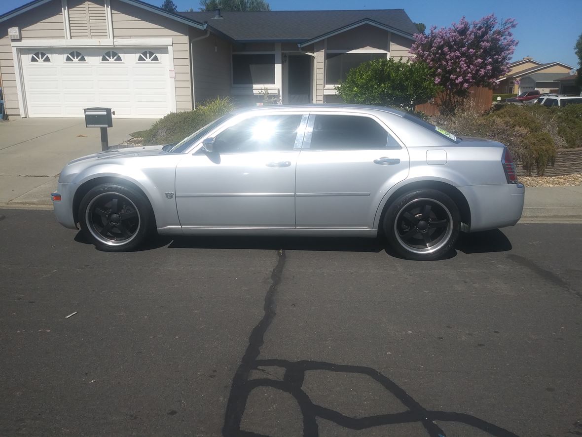 2007 Chrysler 300C for sale by owner in Suisun City