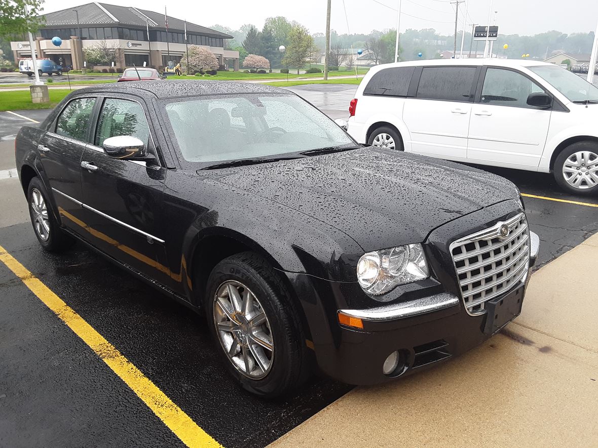 2008 Chrysler 300C for sale by owner in Freeport