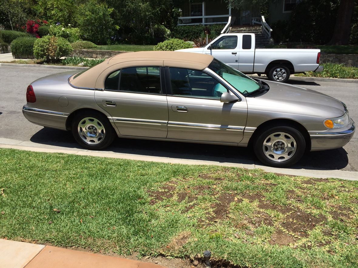 1999 Chrysler lincoln for sale by owner in Sierra Madre