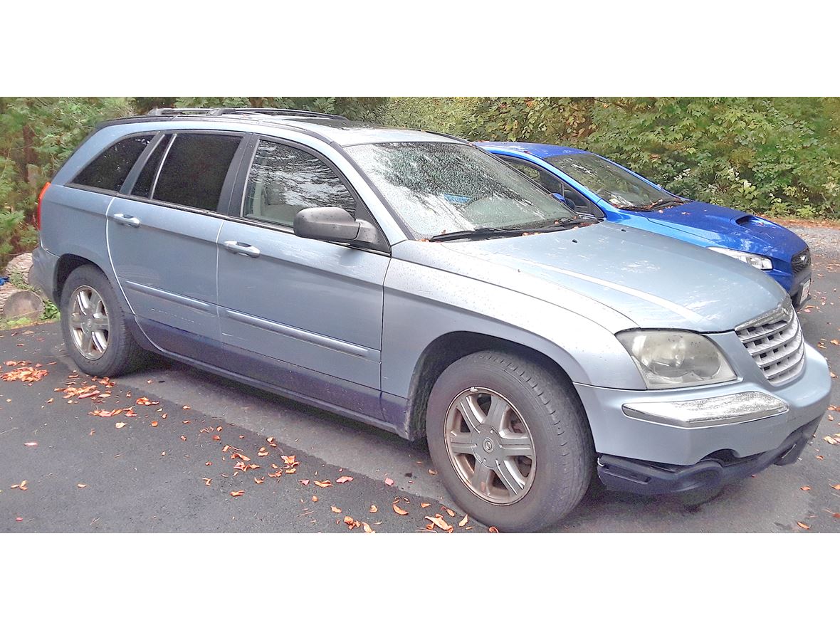 2005 Chrysler Pacifica for sale by owner in Ipswich