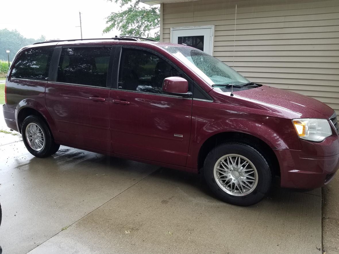 2008 Chrysler Town & Country for sale by owner in Bremen