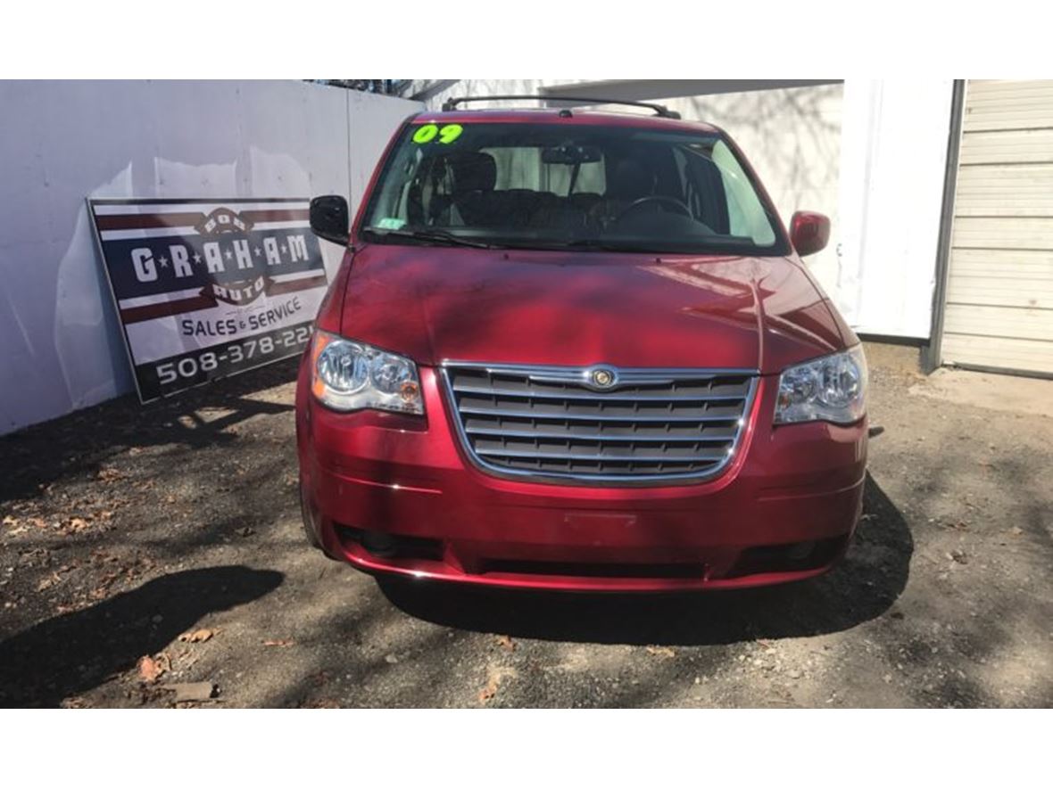 2009 Chrysler Town & Country by Owner East Bridgewater, MA 02333