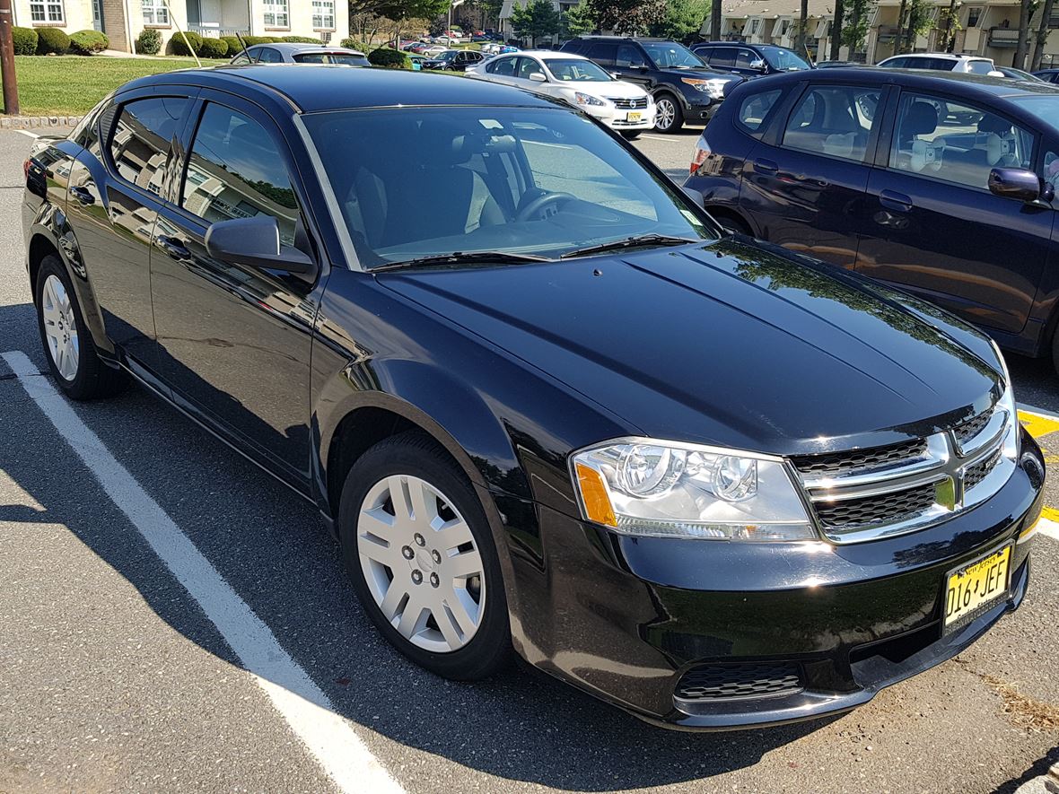 2014 Dodge Avenger for sale by owner in Edison