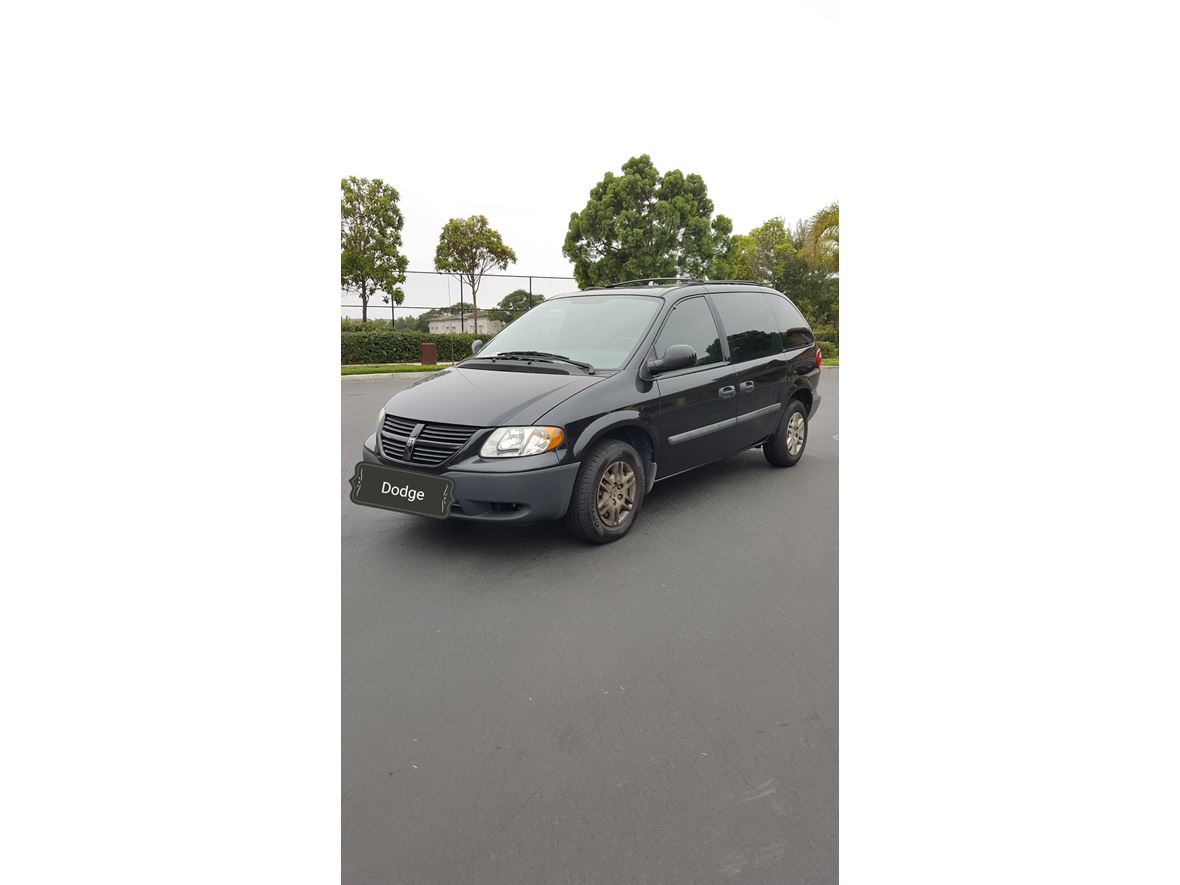 2005 Dodge Caravan for sale by owner in National City