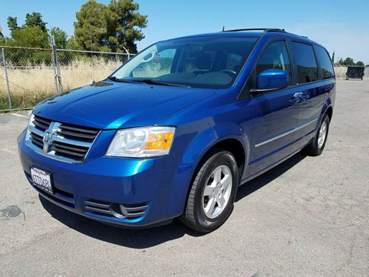 2010 Dodge Caravan for sale by owner in Stockton