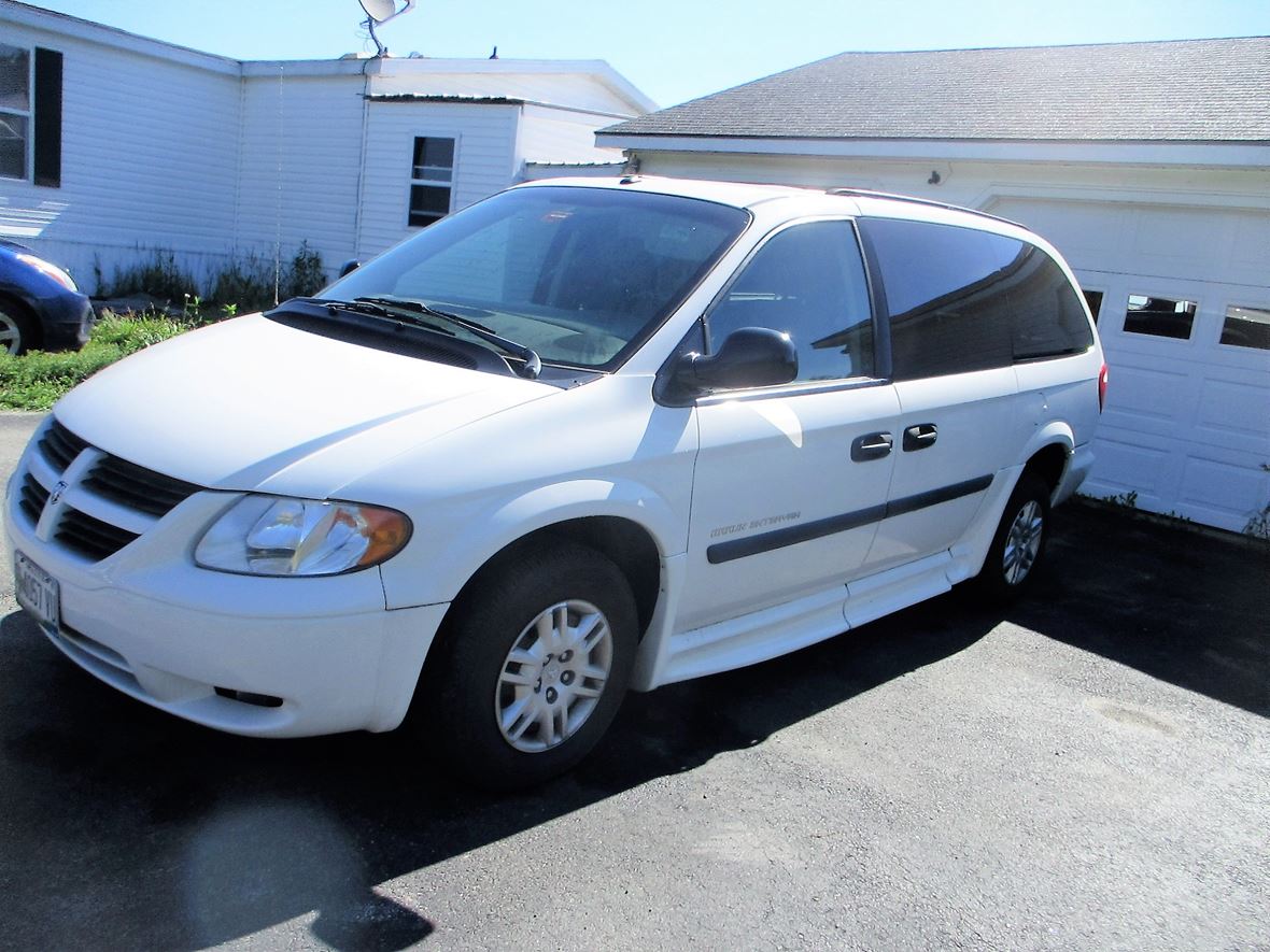 2006 Dodge Caravan Handicapped Accessible for sale by owner in Waterville