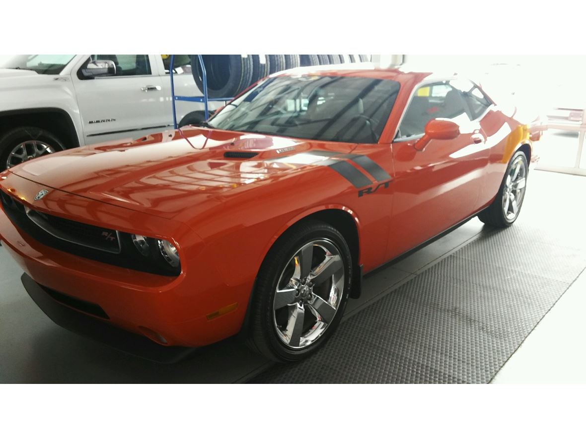 2009 Dodge Challenger for sale by owner in Evansville