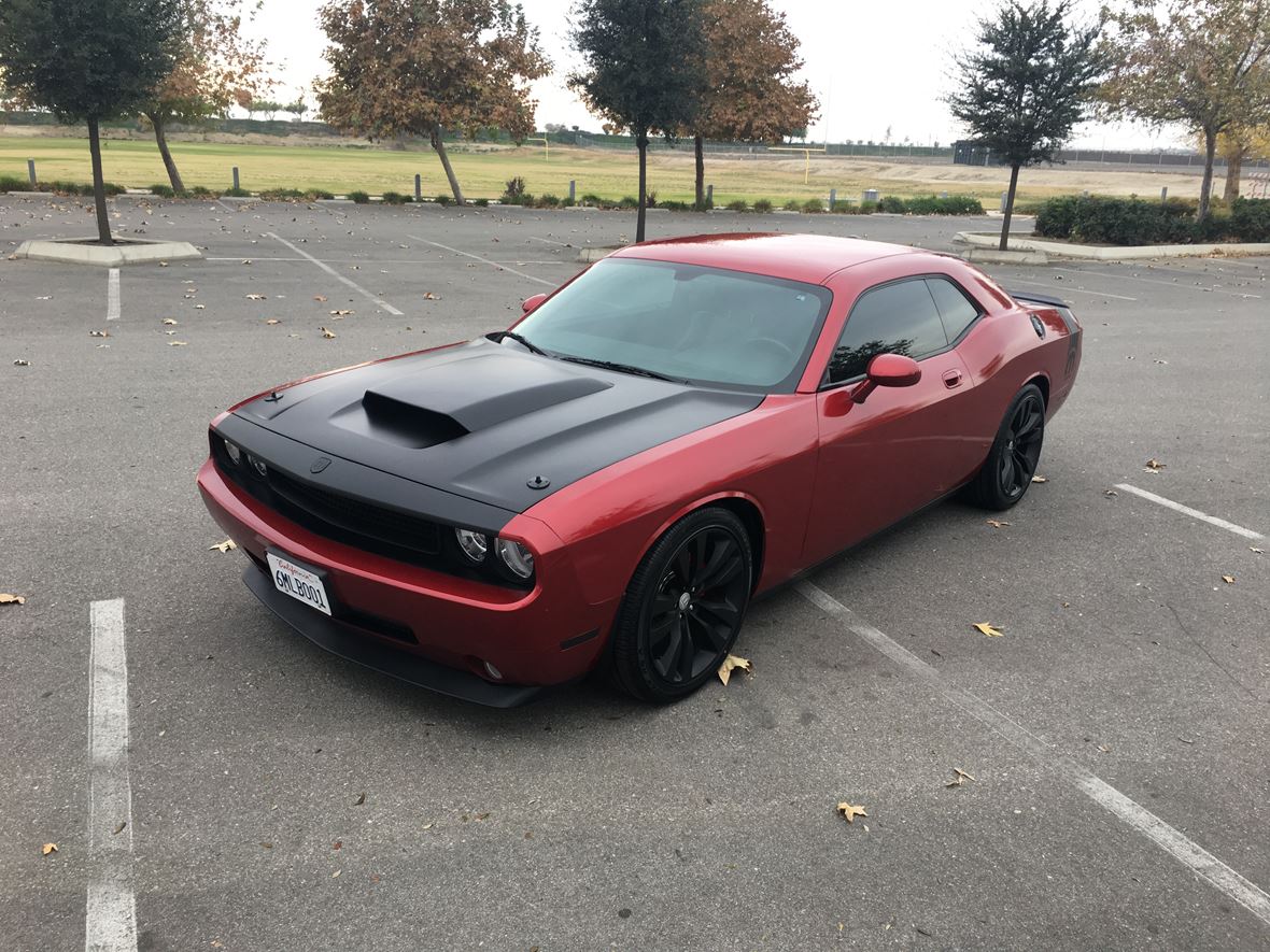 2010 Dodge Challenger for sale by owner in Bakersfield