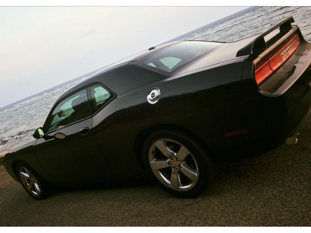 2011 Dodge Challenger for sale by owner in Honolulu