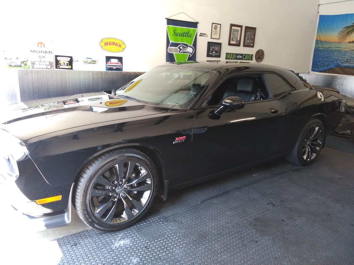 2014 Dodge Challenger for sale by owner in Puyallup