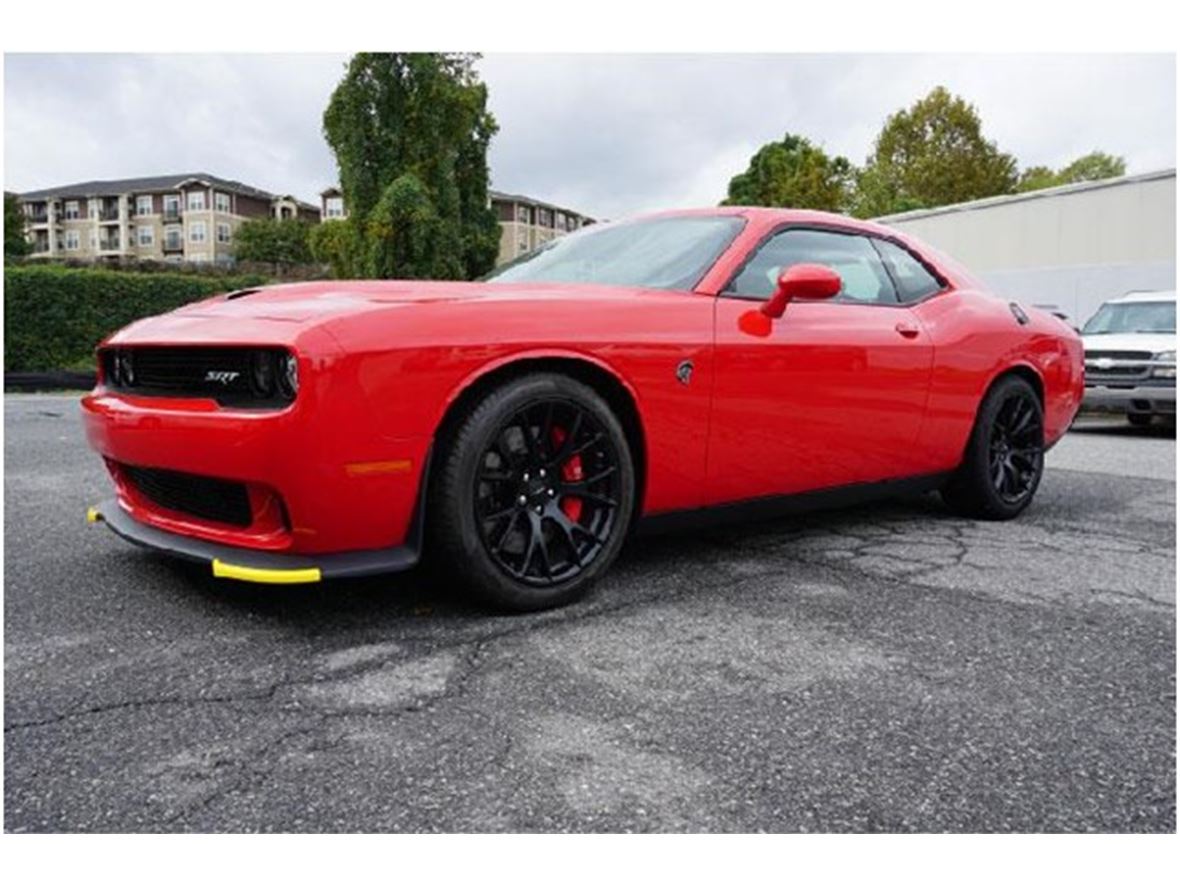 2015 Dodge Challenger SRT for sale by owner in Raleigh