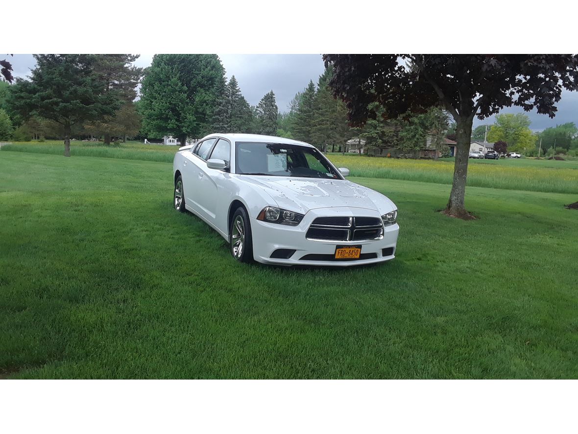 2013 Dodge Charger for sale by owner in Lancaster