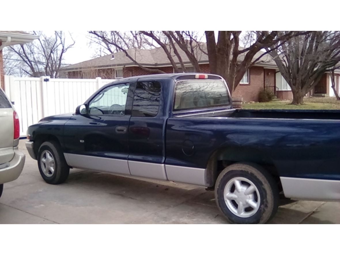 2000 Dodge Dakota for sale by owner in Great Bend