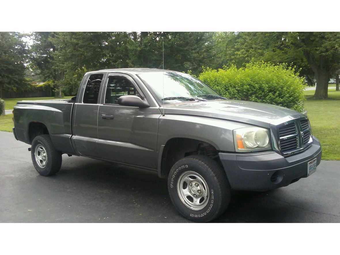 2005 Dodge Dakota for sale by owner in Columbus