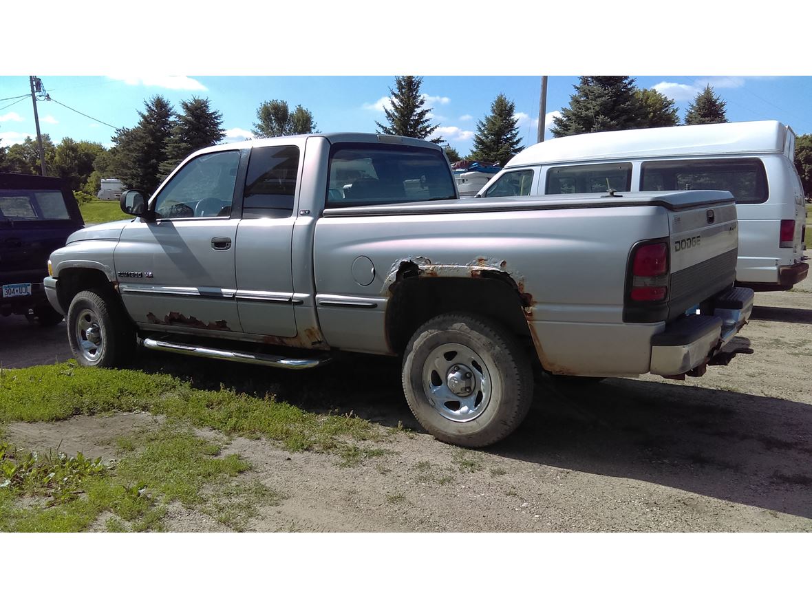 1998 Dodge Dodge for sale by owner in Waseca