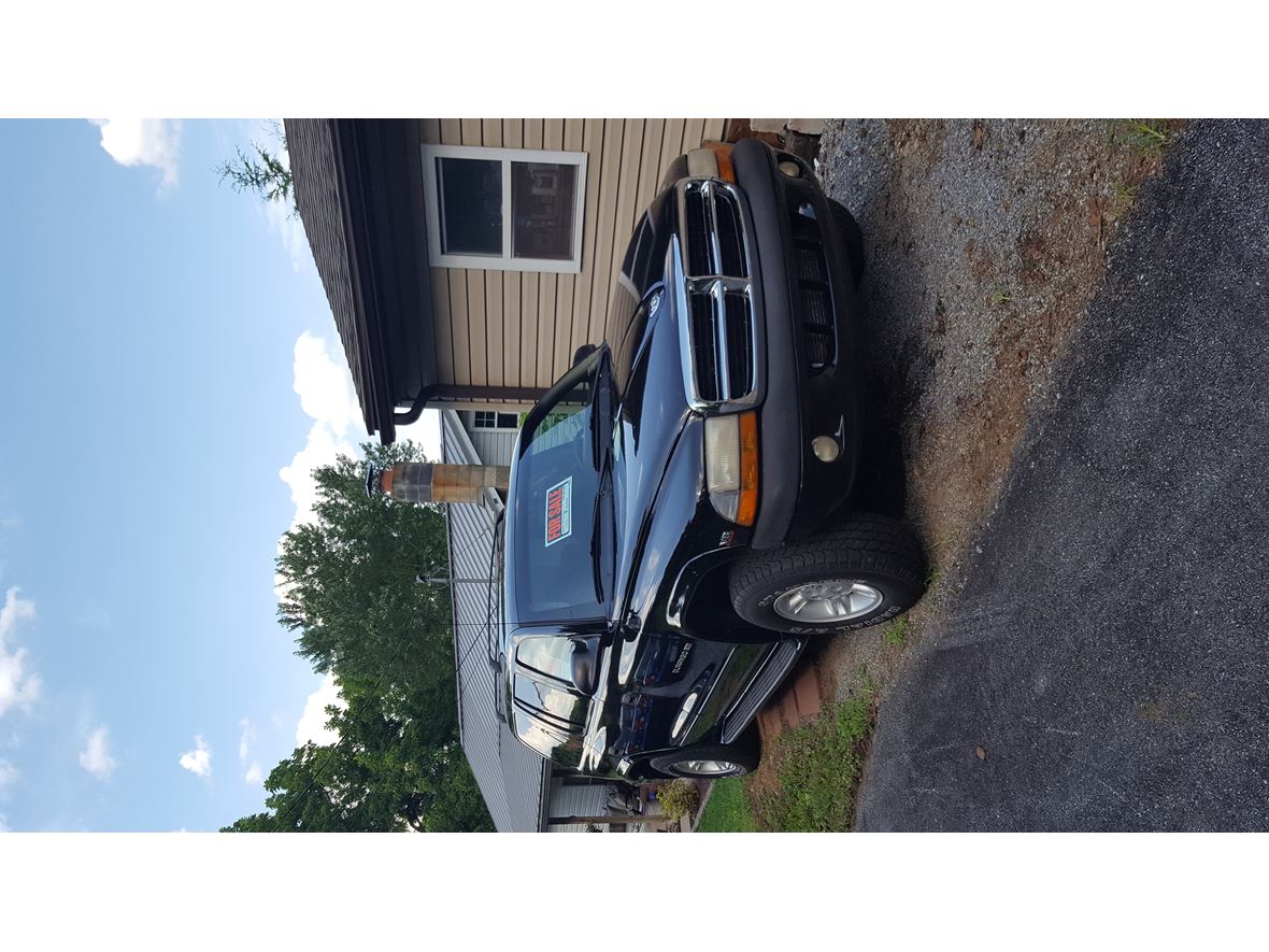 2000 Dodge Durango for sale by owner in York Haven