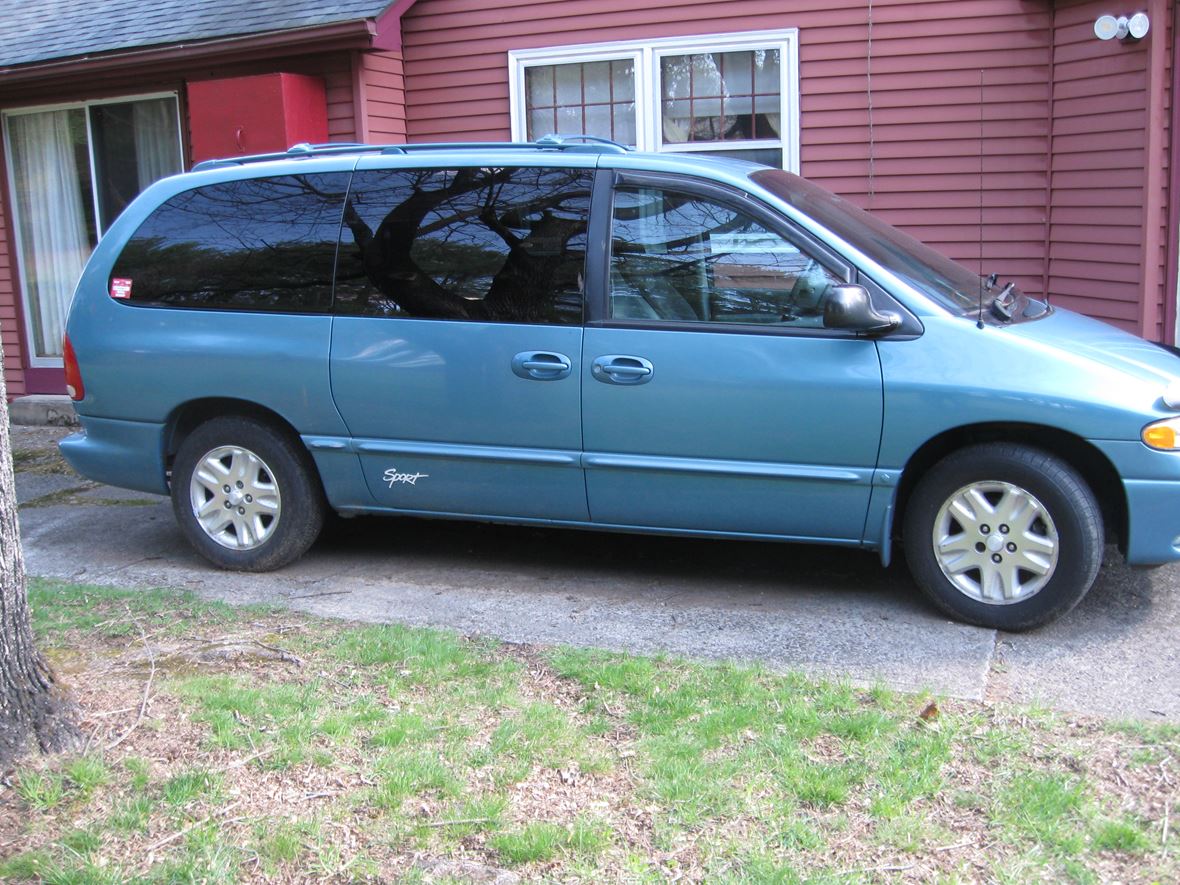 1997 Dodge Grand Caravan Classic Car Avon, CT 06001