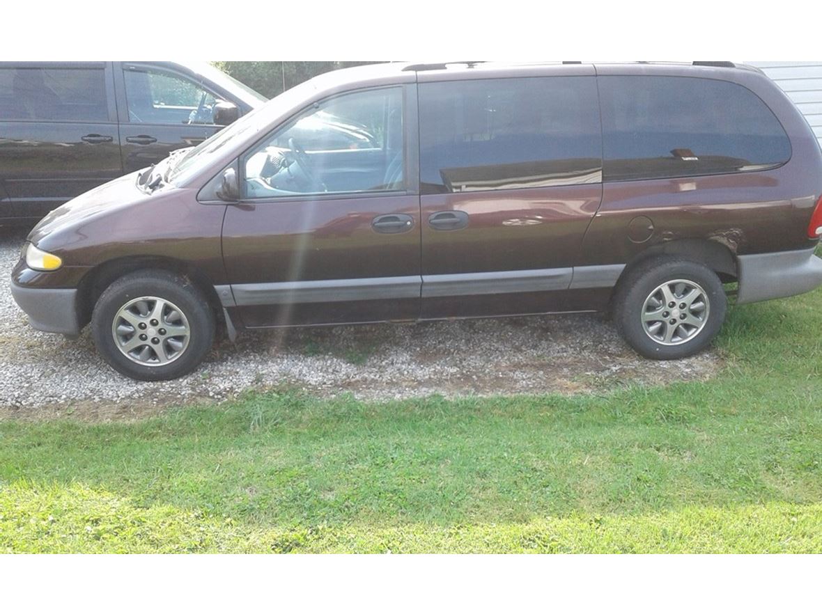 1997 Dodge Grand Caravan for sale by owner in West Union