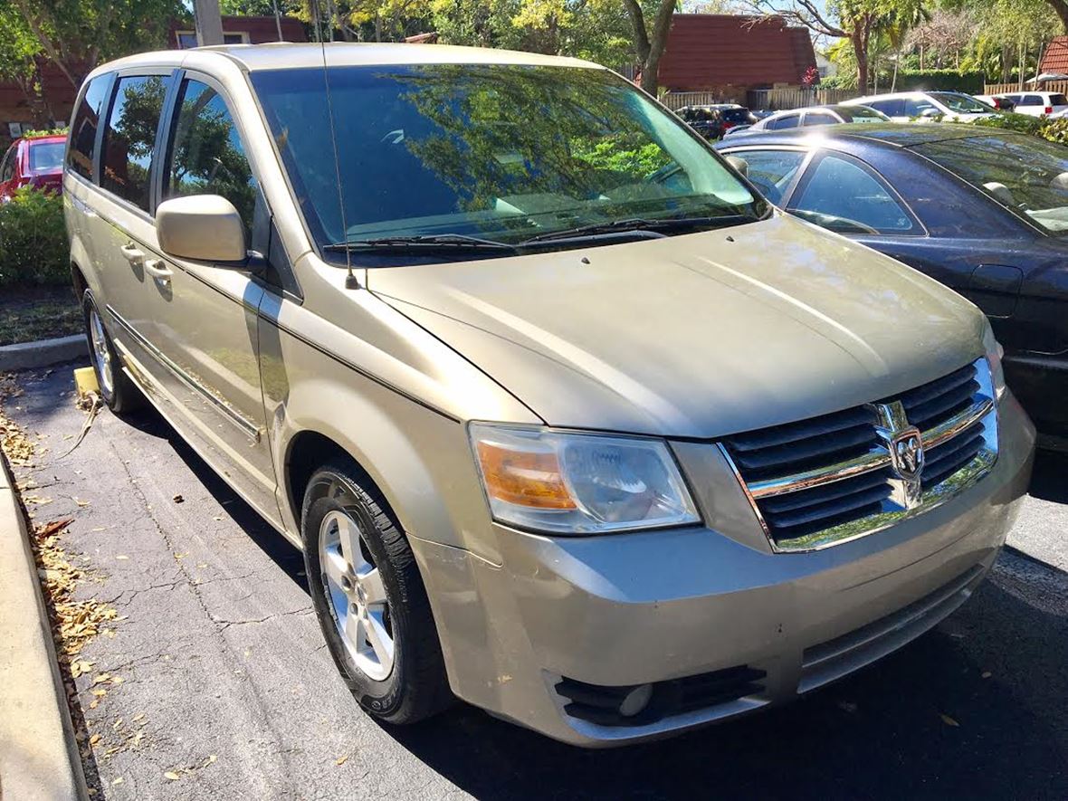 2008 Dodge Grand Caravan for sale by owner in Plantation